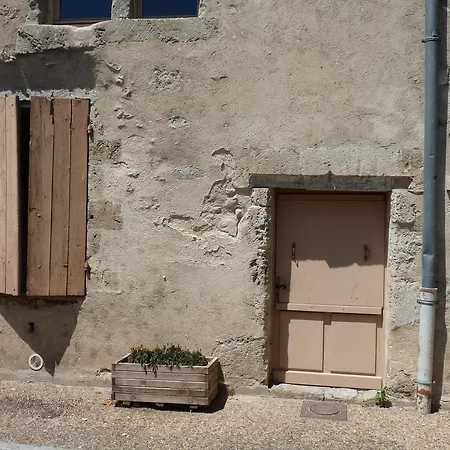 Chambres D'hotes Et Gite Sous La Tonnelle * Saint-Julien-des-Landes