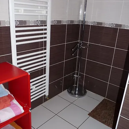 Chambres D'hotes Et Gite Sous La Tonnelle