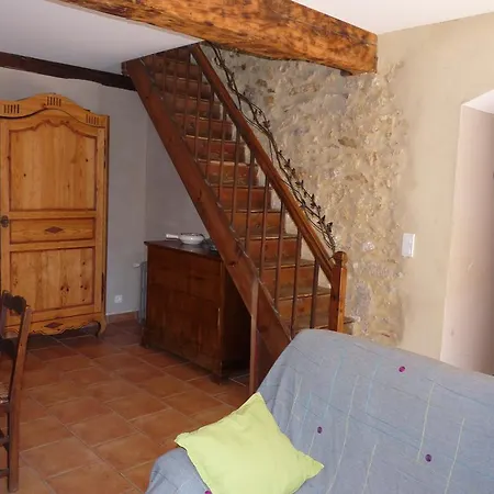 Chambres D'hotes Et Gite Sous La Tonnelle * Saint-Julien-des-Landes