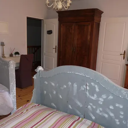 Chambres D'hotes Et Gite Sous La Tonnelle بيت ضيافة *