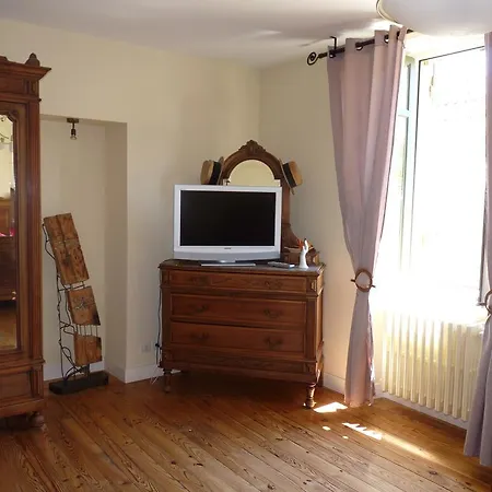 Chambres D'hotes Et Gite Sous La Tonnelle بيت ضيافة *